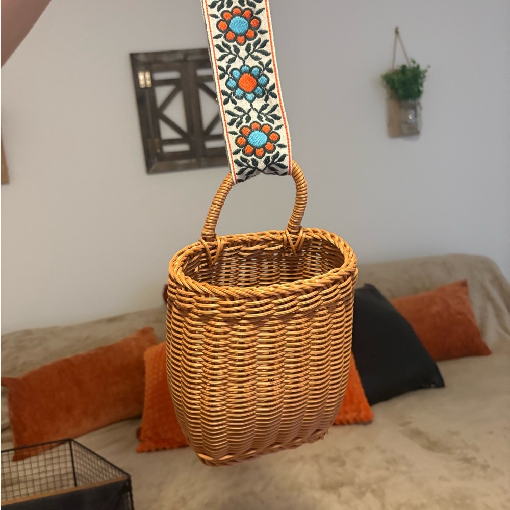 Boho hanging basket with decorative ribbon